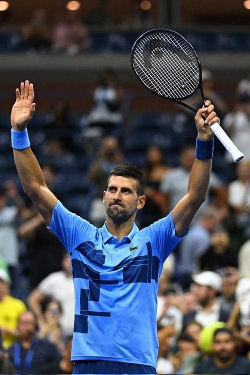 费德勒在C9比赛中比分优势明显，突破纪录引发热议！